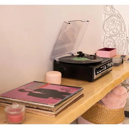 Light Pink - In The Middle Of Everything Vakantiehuis *